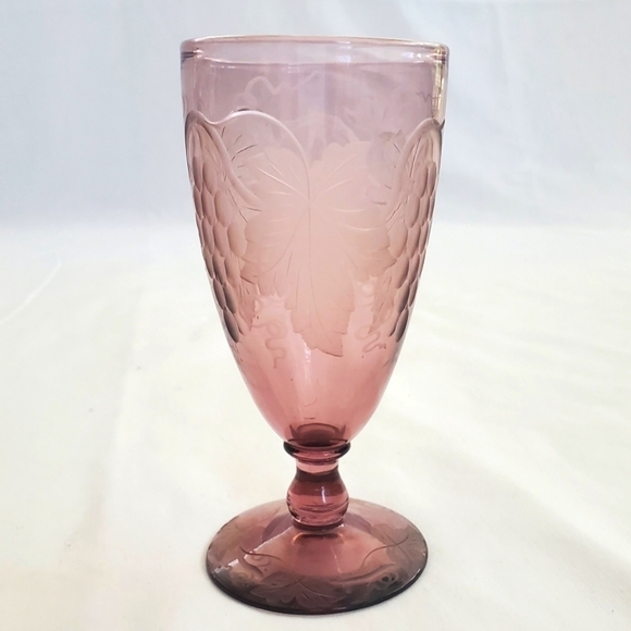 Etched Port Wine Glass - Picture 4 of 5